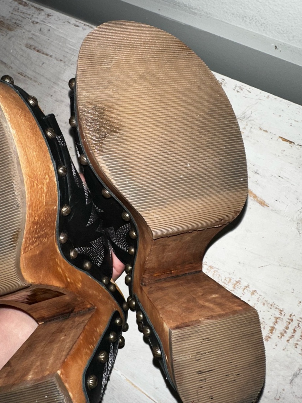 dingo women’s free spirit wooden sandals - Picture 11 of 16